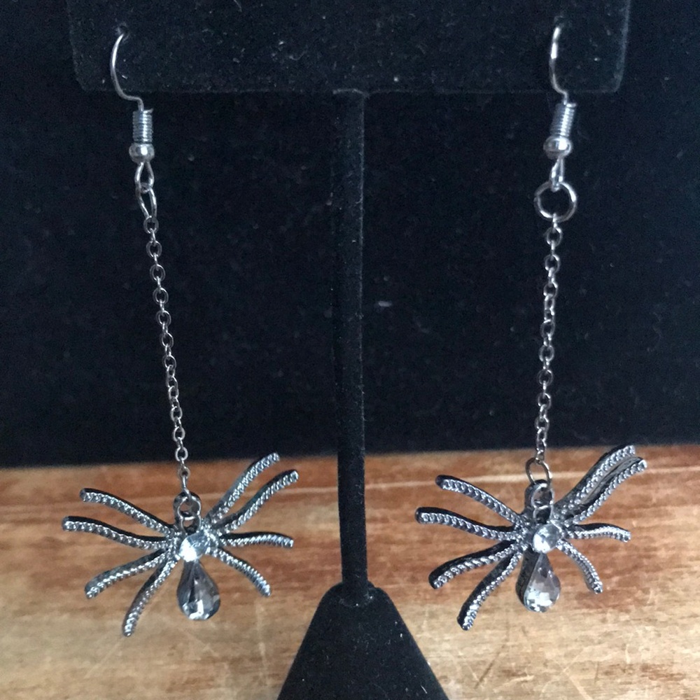 SPIDER EARRINGS